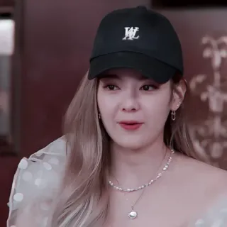 🍩 mulher, kpop, chapéu, retrato, pessoa, beleza whatsapp sticker