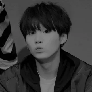 🗝 Suga kpop, idol, piosenkarz, Suga, uroczy, Min Yoongi telegram sticker