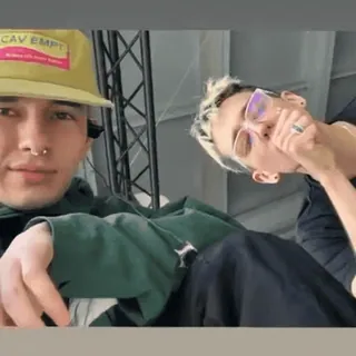 🕺 whatsapp sticker