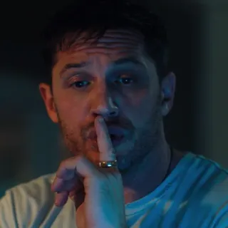 🤫 Tom Hardy tom hardy, acteur, chut, doigt, silence telegram sticker