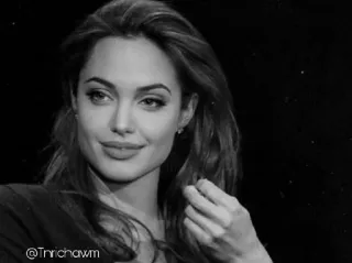 ➰ Angelina Jolie @Tnnichawm 女演员, 肖像, 名人, 电影明星, 美女 telegram sticker