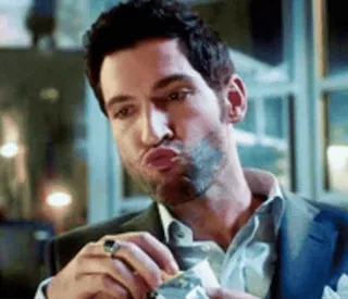 😐 Lucifer Morningstar Lucifer Lucifer, Lucifer Morningstar, Tom Ellis, TV Serie, Charakter, Essen, Mann telegram sticker