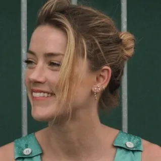 🥀 Amber Heard actress, person, woman, celebrity telegram sticker