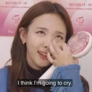 🥺 I think I'm going to cry. llorar, triste, emoción, kpop, twice, fan whatsapp sticker
