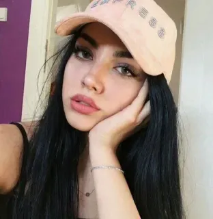 😒 mulher, menina, retrato, chapéu, bonita, linda, rosto telegram sticker