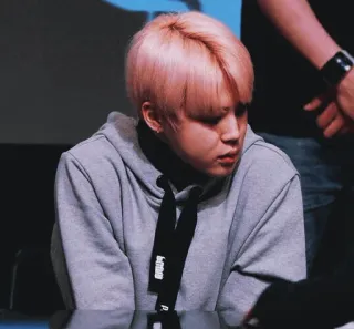 ☁️ pessoa, cabelo rosa, moletom com capuz, k-pop, celebridade telegram sticker