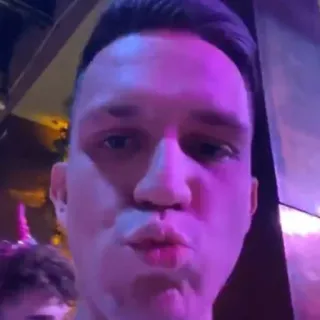 😗 whatsapp sticker