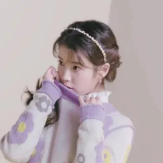 ✨️ IU korean singer, idol, kpop, celebrity, woman, cute telegram sticker