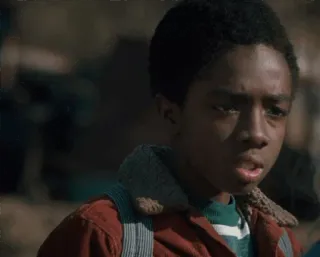 🌞 Lucas Sinclair Stranger Things Stranger Things, Lucas Sinclair, Teenager, Personaggio, Serie TV telegram sticker