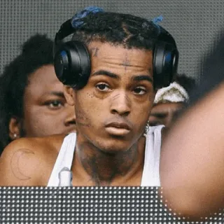 🖤 XXXTentacion rapper, muzikant, koptelefoon, portret telegram sticker