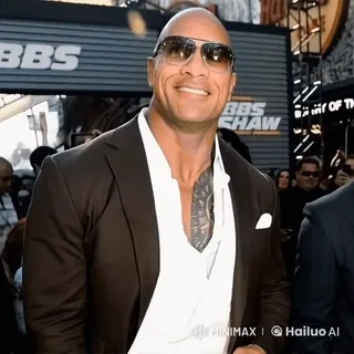 🤩 Dwayne Johnson ator, celebridade, terno, sorriso, evento whatsapp sticker