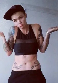 😛 Ruby Rose persona, mujer, actriz, celebridad, modelo, tatuajes whatsapp sticker