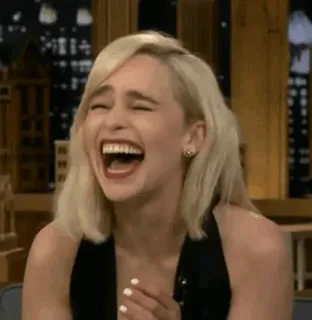 😂 Emilia Clarke riendo, mujer, rubia, gracioso, feliz, alegre whatsapp sticker