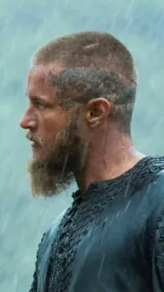 ⚔ Ragnar Lothbrok Vikings Рагнар, Викинги, Историческая драма, Персонаж, ТВ-шоу, Трэвис Фиммел, Бородатый, Прическа whatsapp sticker