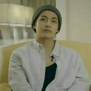 😶 kpop, đàn ông, mũ, áo len, micrô telegram sticker