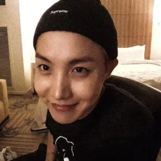 ⭐️ Supreme 人物, 男人, 毛线帽, 肖像, 休闲 telegram sticker
