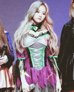 🌨 k-pop, Idol, Mulher, Vestido, Halloween, Fantasia whatsapp sticker