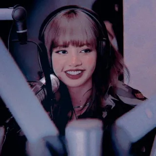 🎶 Lisa kpop, リサ, blackpink, 歌手, アイドル, セレブ, 音楽 telegram sticker