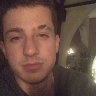 ✨ Charlie Puth prominenter, sänger, porträt, musiker, mann whatsapp sticker