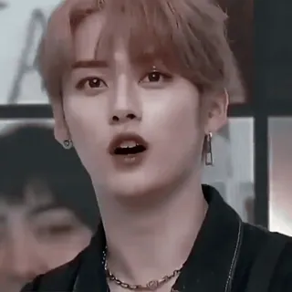 ꒰🚕꒱⁕ lee know⁀➷ @jichulan :: @fStikBot whatsapp stickers