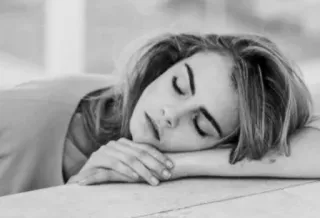 😴 mulher, dormindo, preto e branco, retrato, menina, relaxante, sonhando telegram sticker