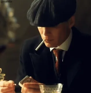 🥃 Thomas Shelby Peaky Blinders cigarette, man, suit, smoking, peaky blinders whatsapp sticker