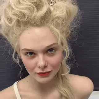 😛 mujer, retrato, pelo rubio, maquillaje, belleza telegram sticker