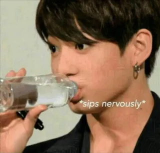 😶 *sips nervously* slokjes, nerveus, water, meme, drinken telegram sticker