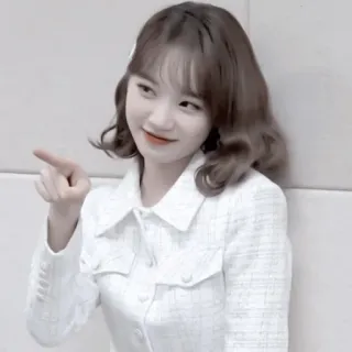 🌚 femme, portrait, fille, sourire, regardant, personne, jeune adulte telegram sticker