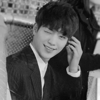 🕸 man, winking, suit, portrait, black and white telegram sticker