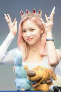 ☺️ kpop, Idol, Coroa, Pessoa, Mulher, Celebridade telegram sticker