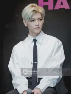 🕸 kenh14.vn man, tie, shirt, fashion, clothing telegram sticker
