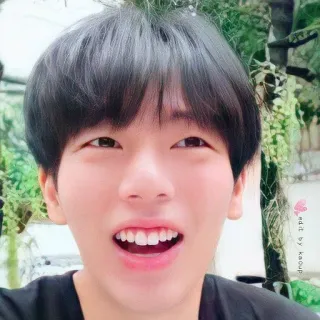 😃 edit by kaoup мужчина, портрет, улыбка, человек, азиат whatsapp sticker