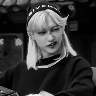 🌟 GIVENCHY человек, мужчина, шляпа, черно-белое, портрет telegram sticker
