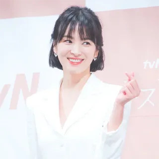 ❤️ Song Hye-kyo Koreanische Schauspielerin, Promi, Frau, Schauspielerin, Koreanisch, Fingerherz whatsapp sticker