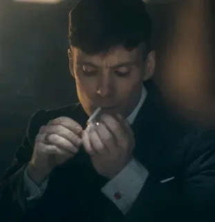 🚬 Thomas Shelby Peaky Blinders peaky blinders, thomas shelby, zigarette, rauchen, anzug, cillian murphy telegram sticker