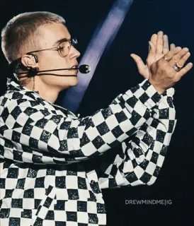 👏 Justin Bieber DREWMINDME|IG Justin Bieber, cantante, musica, celebrità, occhiali, pop star telegram sticker