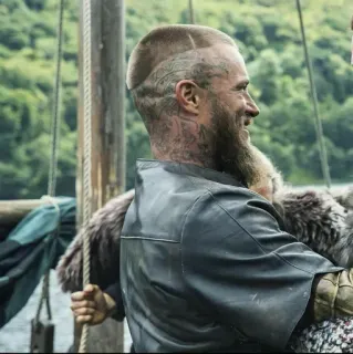 ⚔ Ragnar Lothbrok Vikings Викинги, Рагнар Лодброк, Историческая драма, Сериал, Борода, Прическа whatsapp sticker