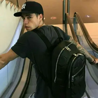 ⚡ homme, chapeau, sac à dos, escalator, tatouage, décontracté telegram sticker