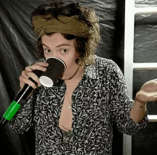 💞 Harry Styles นักร้อง, คนดัง, วันไดเรกชัน, ไมโครโฟน telegram sticker