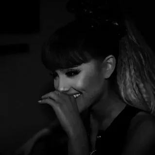 ⚖ Ariana Grande ariana grande, cantante, estrella pop, celebridad, sonrisa, retrato telegram sticker
