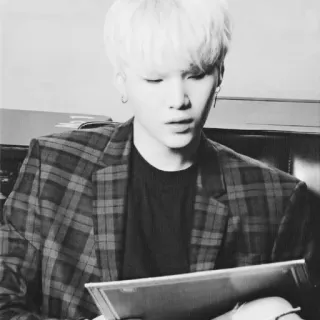 🖇 Suga kpop, bts, cantante, celebrità, musica, idol telegram sticker