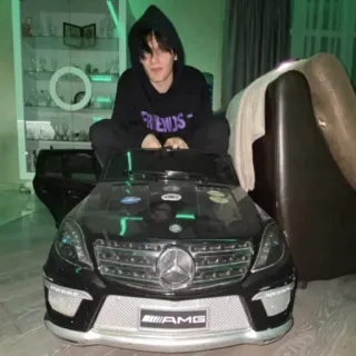 😎 FRIENDS pessoa, carro, moletom com capuz, AMG, amigos, carrinho de brinquedo telegram sticker