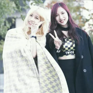 💟 TWICE pessoas, símbolo da paz, dois, Mina, Momo, Twice whatsapp sticker