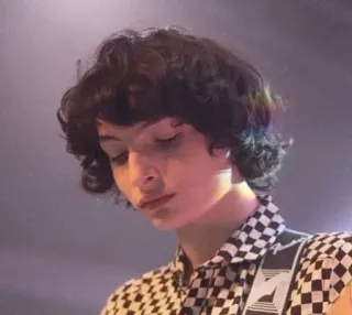 🎸 Finn Wolfhard Finn Wolfhard, Attore, Musicista, Persona, Celebrità telegram sticker