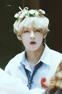 💸 V K-Pop, BTS, Kim Taehyung, singer, idol, celebrity telegram sticker