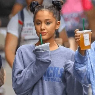 ☁️ Ariana Grande celebridad, cantante, starbucks, bebida, mujer telegram sticker