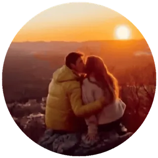 🌅 pocałunek, para, miłość, zachód słońca, romantyzm telegram sticker