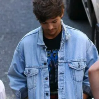 🥓 Louis Tomlinson певец, знаменитость, Луи Томлинсон, One Direction, джинсовая куртка telegram sticker