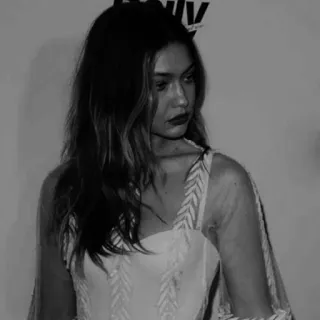 ✨ mujer, modelo, retrato, moda, vestido, blanco y negro telegram sticker